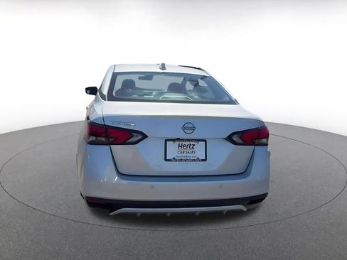 Used 2025 Nissan Versa SV FWD image 12