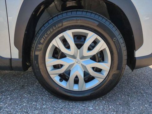 Certified 2026 Toyota Corolla Cross L FWD image 11