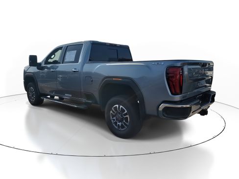 Used 2024 GMC Sierra 2500 SLT w/ SLT Premium Package image 7