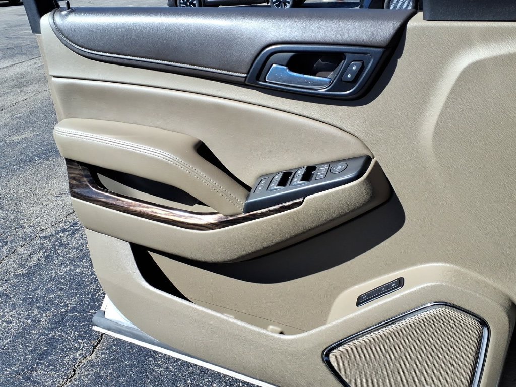 Used 2019 GMC Yukon XL SLT w/ Open Road Package AWD/4WD image 13