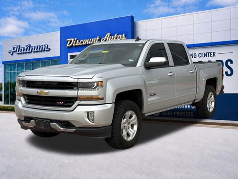 Used 2017 Chevrolet Silverado 1500 LT w/ Texas Edition AWD/4WD image 3