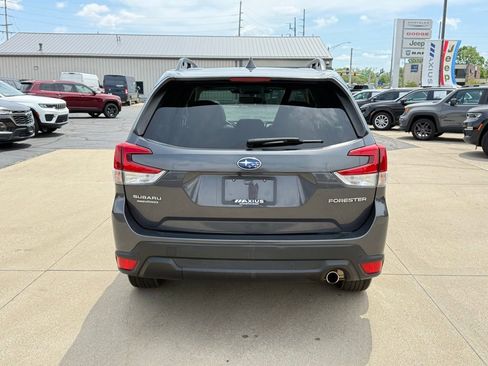 Used 2022 Subaru Forester Limited AWD/4WD image 6