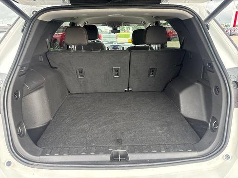 Used 2024 Chevrolet Equinox LT FWD image 6