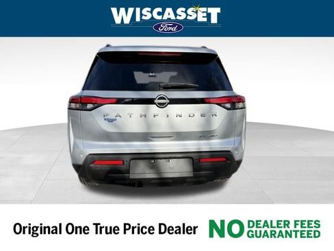 Used 2024 Nissan Pathfinder SV image 28
