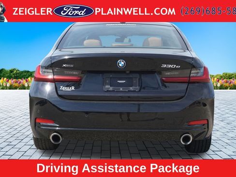 Used 2023 BMW 330e xDrive w/ Driving Assistance Package AWD/4WD image 4