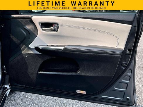 Used 2017 Toyota Avalon Limited w/ All Weather Liner Package FWD image 20
