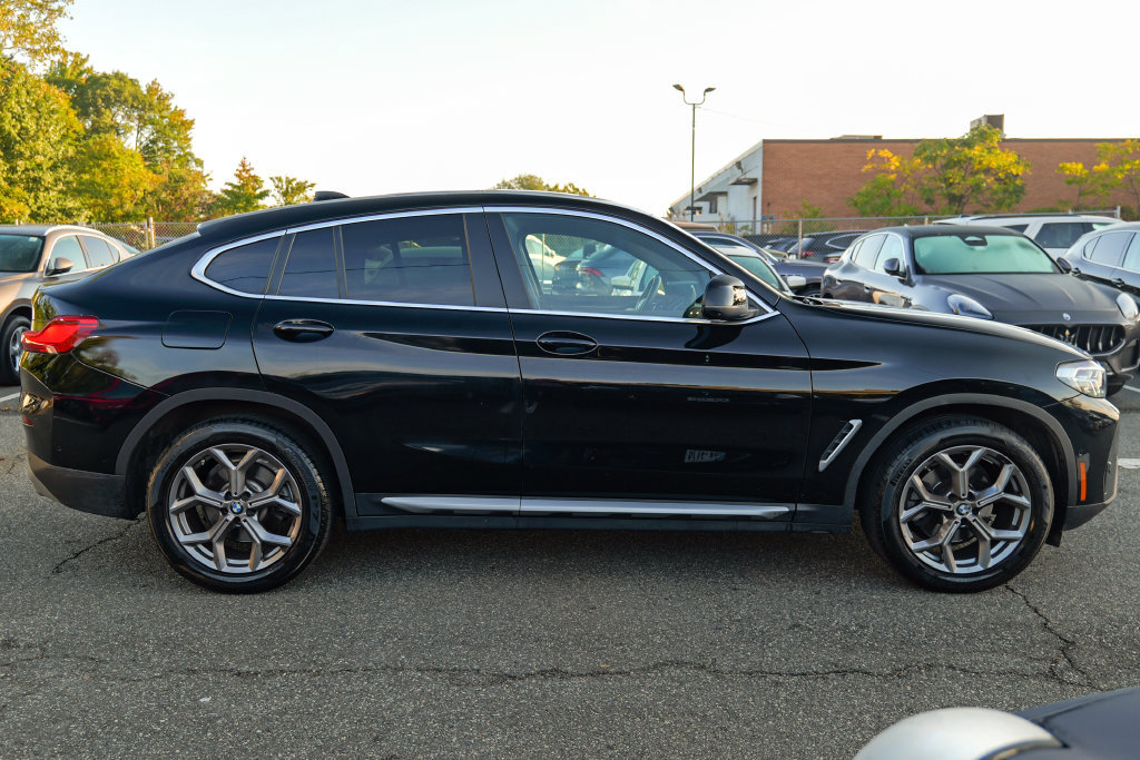Used 2023 BMW X4 xDrive30i w/ Premium Package AWD/4WD image 8