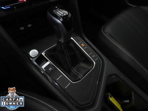 Used 2022 Volkswagen Tiguan SE R-Line image 18