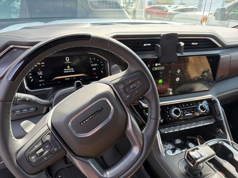 Used 2026 GMC Sierra 1500 Denali Ultimate image 9