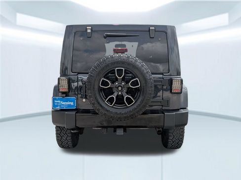 Used 2017 Jeep Wrangler Unlimited Sahara AWD/4WD image 5