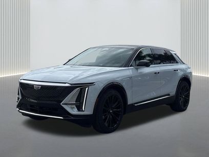 New 2026 Cadillac Lyriq Luxury w/ LPO, Bronce Accent Package