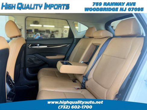 Used 2024 Kia Seltos SX AWD/4WD image 16