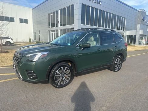 Used 2022 Subaru Forester Limited AWD/4WD image 1