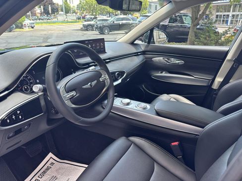 Used 2023 Genesis GV70 2.5T w/ Select Package AWD/4WD image 8