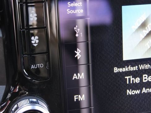 Used 2020 RAM 1500 Limited AWD/4WD image 28