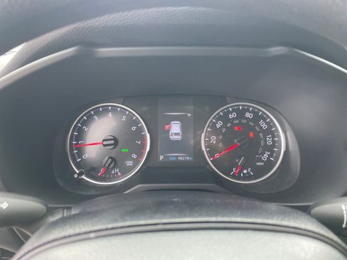 Used 2021 Toyota RAV4 XLE image 13