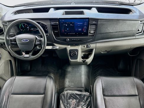 Used 2023 Ford E-Transit Medium Roof image 25