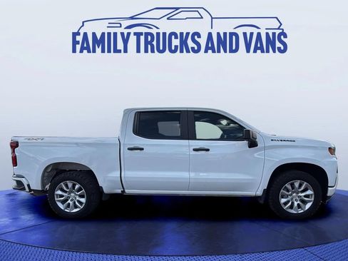 Used 2021 Chevrolet Silverado 1500 Custom w/ LPO, Dark Essentials Package AWD/4WD image 6