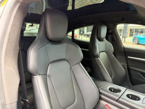 Used 2020 Porsche Taycan Turbo S image 57