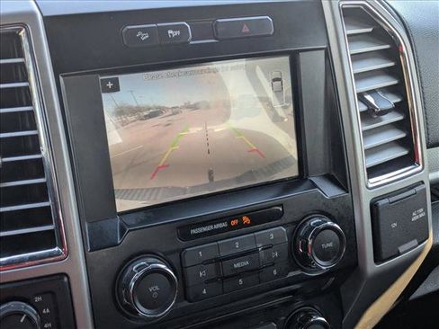 Used 2016 Ford F150 Lariat image 13