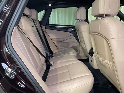 New 2026 Porsche Macan image 22