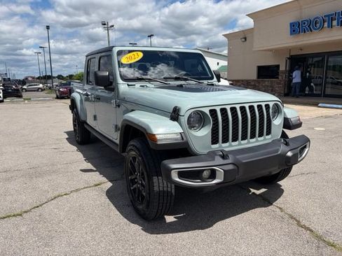 Used 2023 Jeep Gladiator Sport AWD/4WD image 14