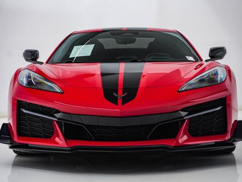 Used 2024 Chevrolet Corvette Z06 RWD image 6
