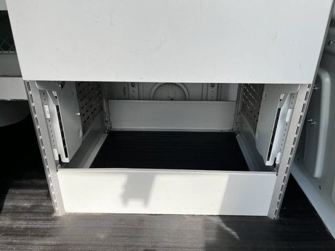 Used 2014 Chevrolet Express 2500 image 20