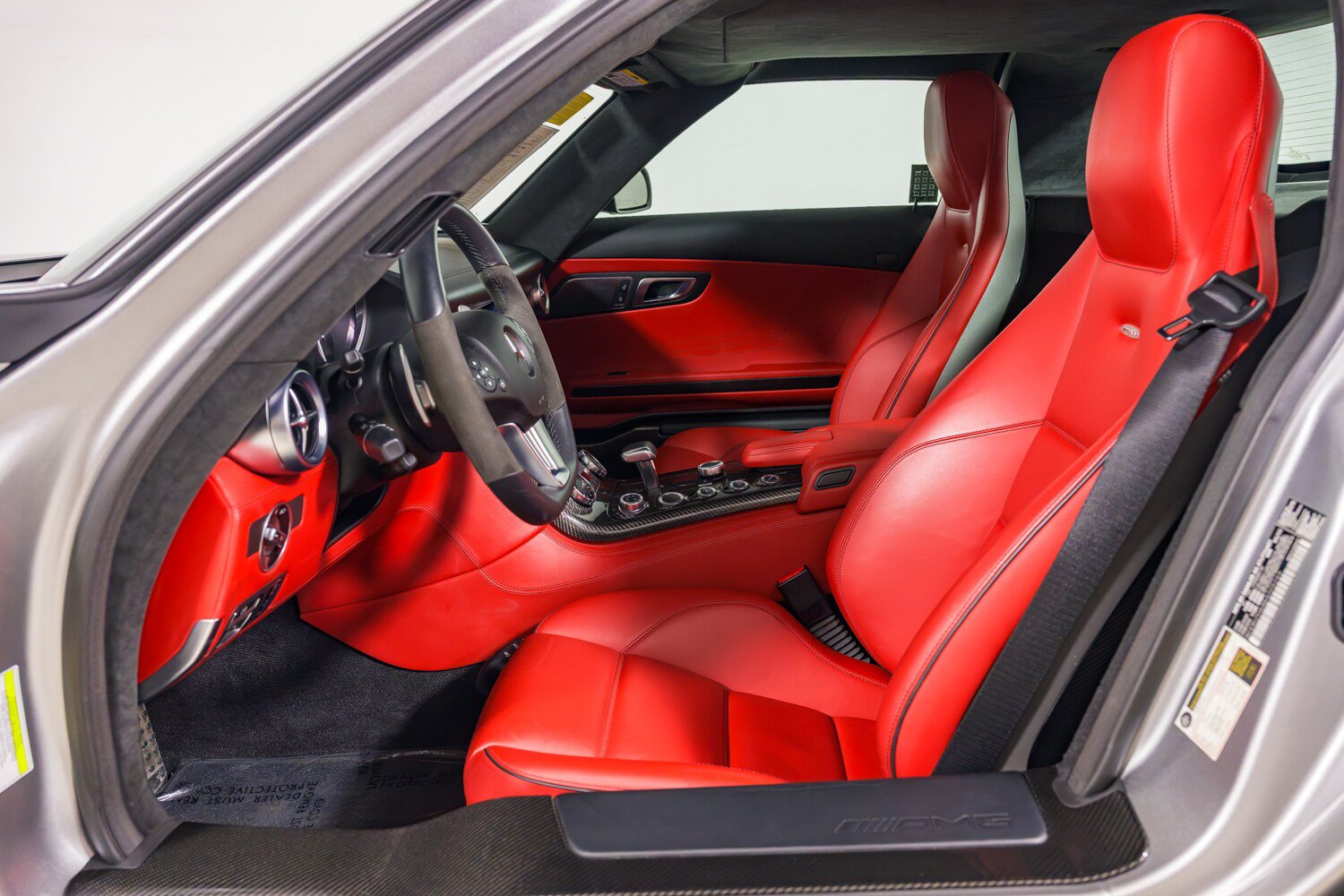 Used 2011 Mercedes-Benz SLS AMG Coupe image 21