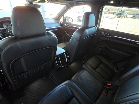 Used 2017 Porsche Cayenne S image 20
