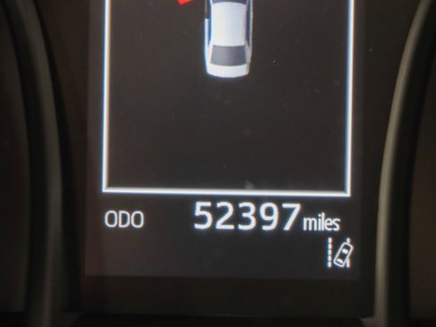 Used 2024 Toyota Camry SE image 16