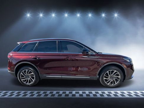 Used 2020 Lincoln Corsair FWD w/ Convenience Package image 2