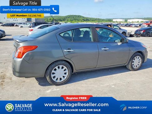 Used 2019 Nissan Versa SV FWD image 4