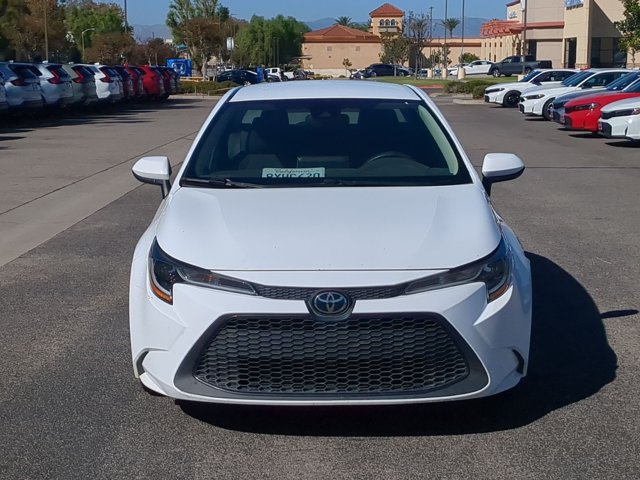 Used 2020 Toyota Corolla LE FWD image 2