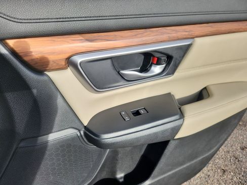 Used 2022 Honda CR-V Touring image 17