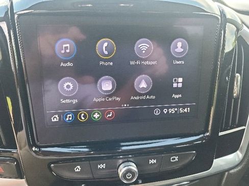 Used 2020 Chevrolet Traverse LT FWD image 34