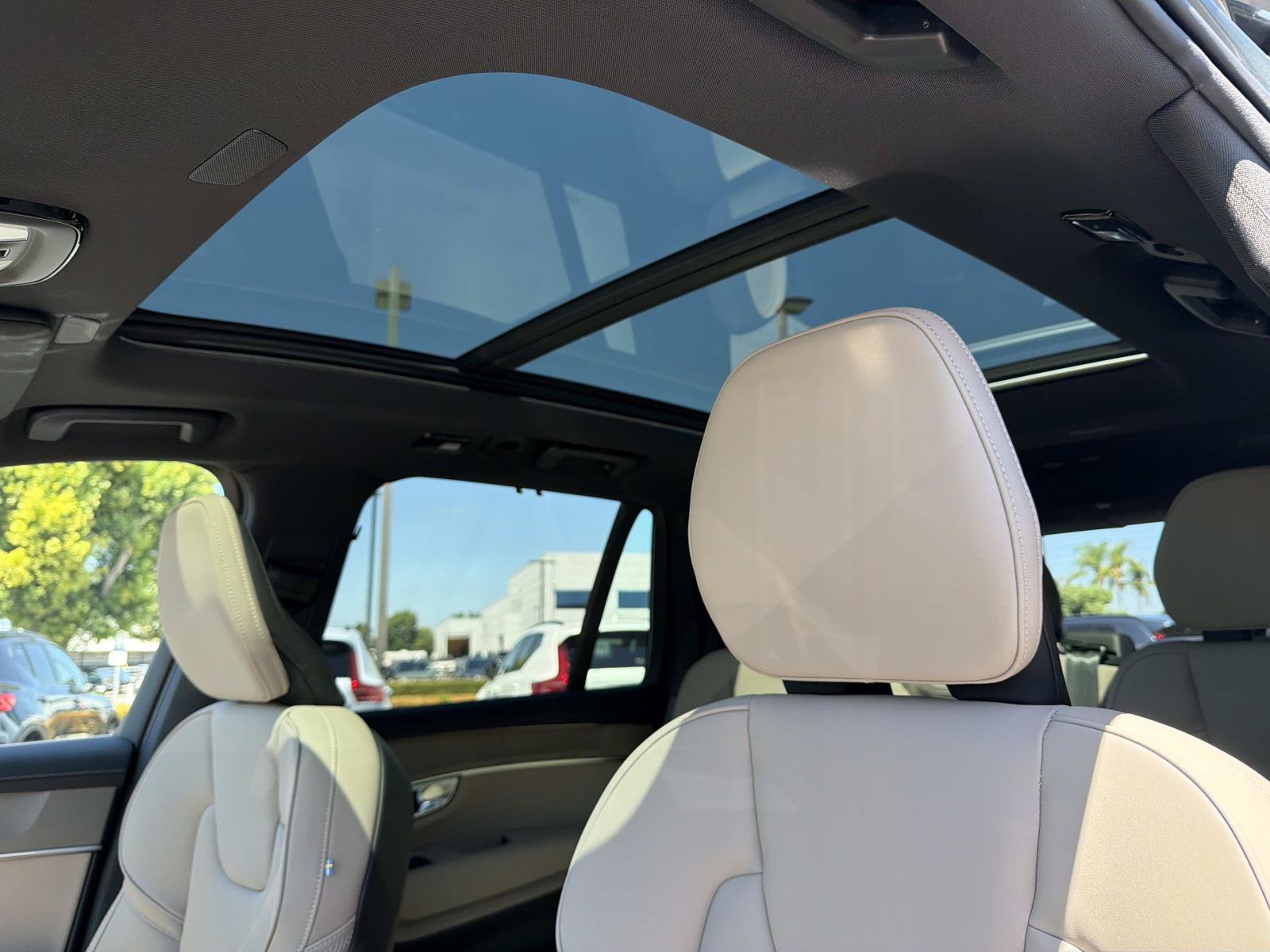 New 2027 Volvo XC90 B5 Plus AWD/4WD image 25