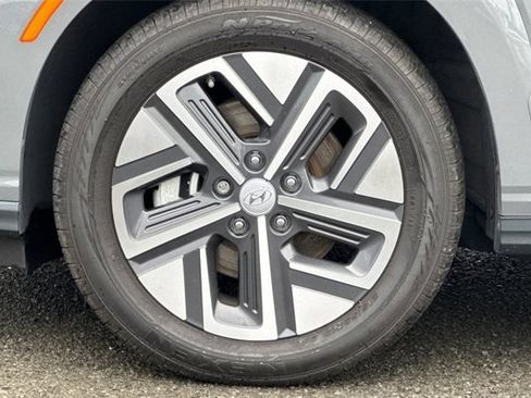 Certified 2023 Hyundai Kona SE image 34