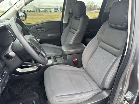 Used 2022 Nissan Frontier SV image 20