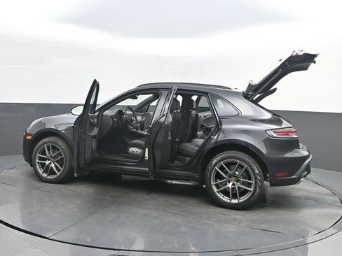 New 2026 Porsche Macan image 41
