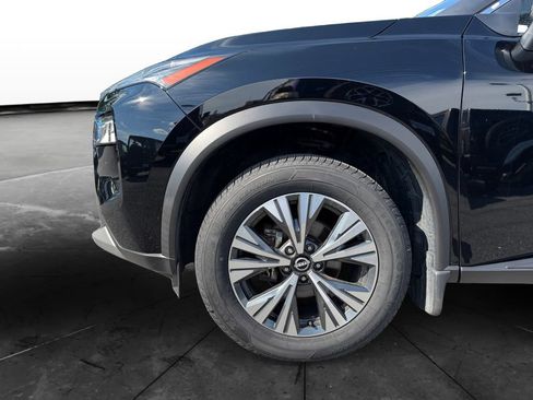 Used 2023 Nissan Rogue SV AWD/4WD image 14