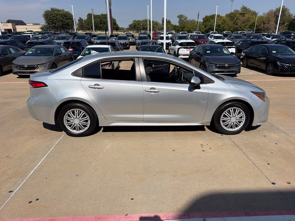Used 2020 Toyota Corolla LE FWD image 6
