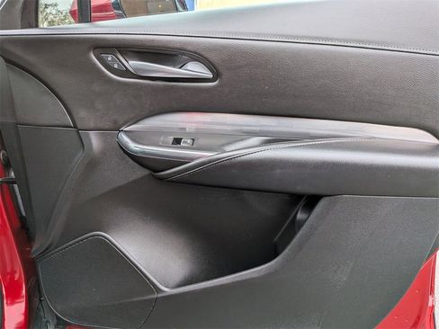 Used 2024 Cadillac XT4 Premium Luxury image 32