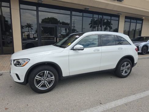 Used 2022 Mercedes-Benz GLC 300 image 4