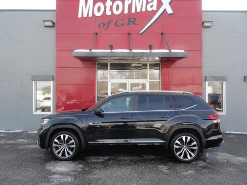 Used 2021 Volkswagen Atlas SEL R-Line image 2