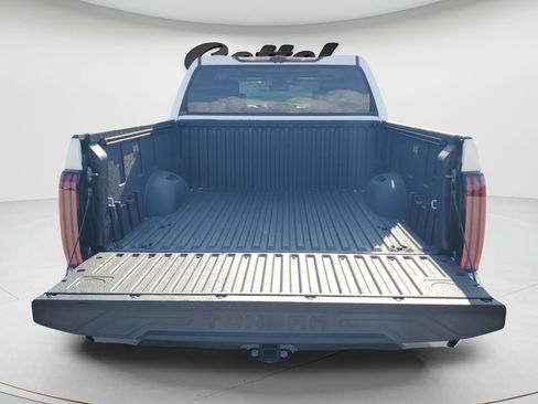 Used 2023 Toyota Tundra Limited AWD/4WD image 9