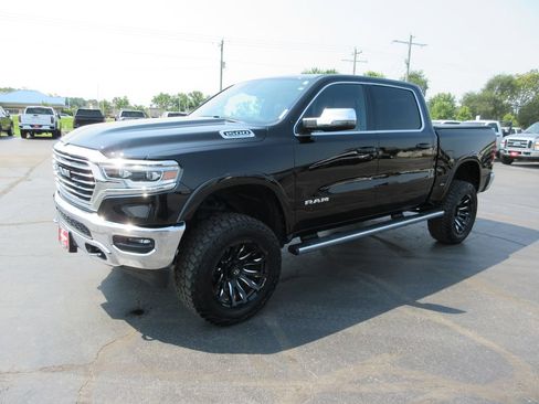 Used 2024 RAM 1500 Limited AWD/4WD image 11