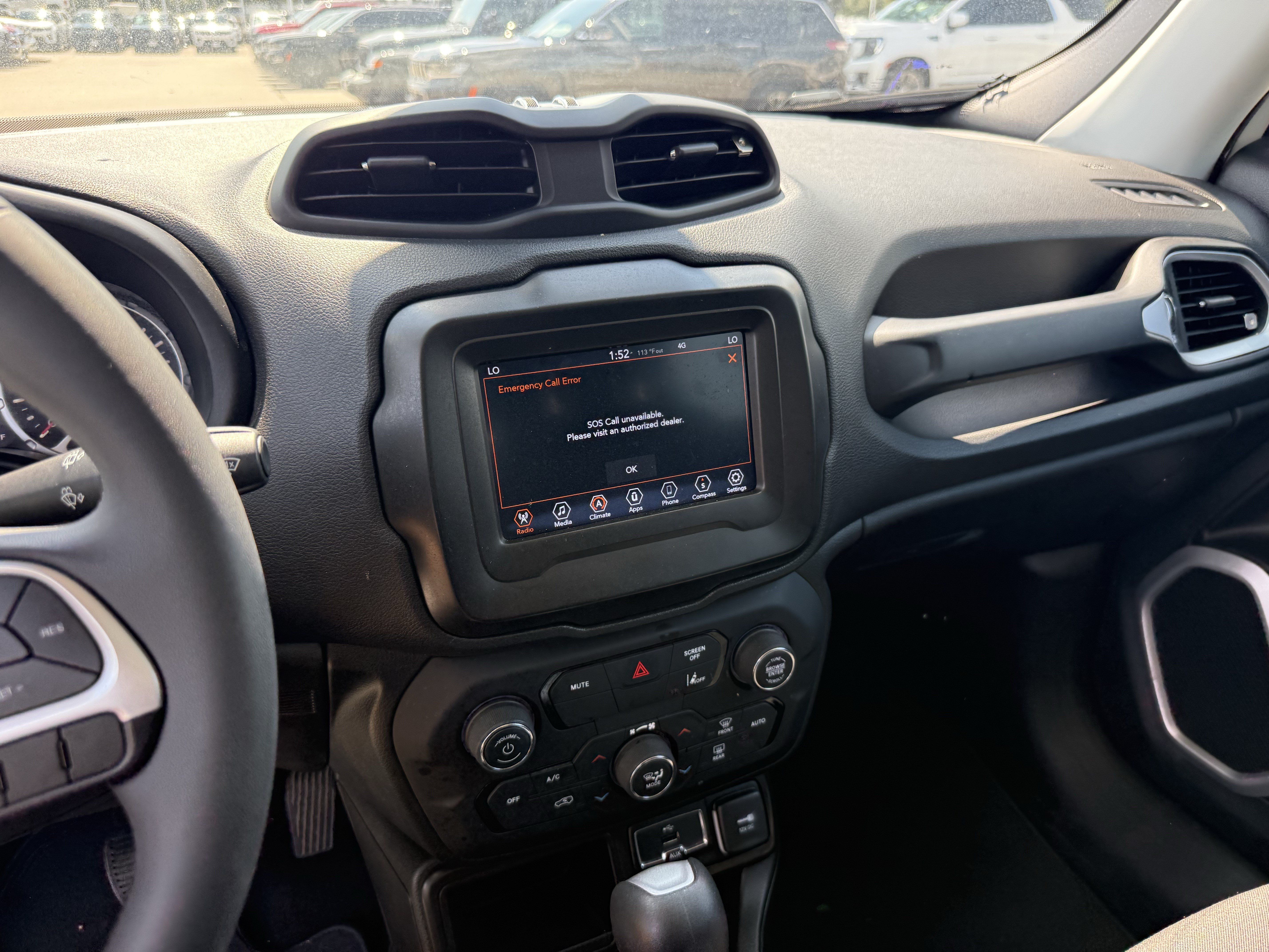 Used 2021 Jeep Renegade Latitude FWD image 19