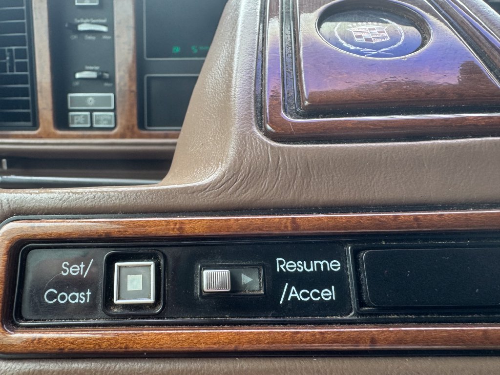 Used 1989 Cadillac Eldorado Coupe FWD image 23
