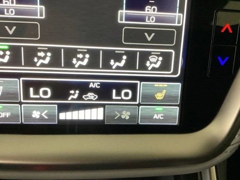 Used 2025 Subaru Outback Premium w/ Popular Package #1A AWD/4WD image 23